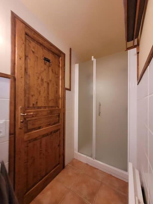 Ferienwohnung Le Nid Du Bouvreuil Angoustrine Exterior foto
