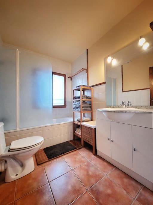 Ferienwohnung Le Nid Du Bouvreuil Angoustrine Exterior foto